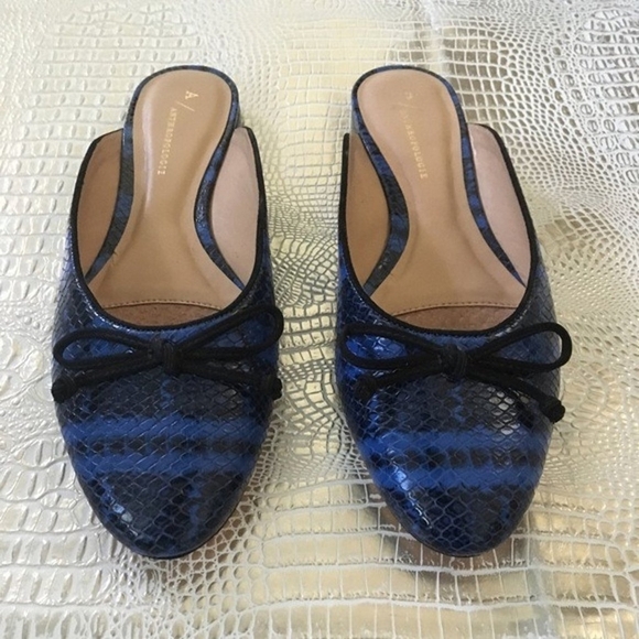 Anthropologie Blue Snake‎ Print Mules - Picture 3 of 5